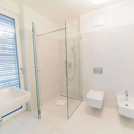 Familienapartment Papagei Mit Seezugang In Poertschach Appartement